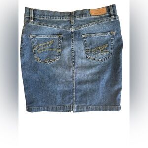 vintage Lacoste Blue  jean Denim Skirt mini skirt alligator back  40 8  30 waist